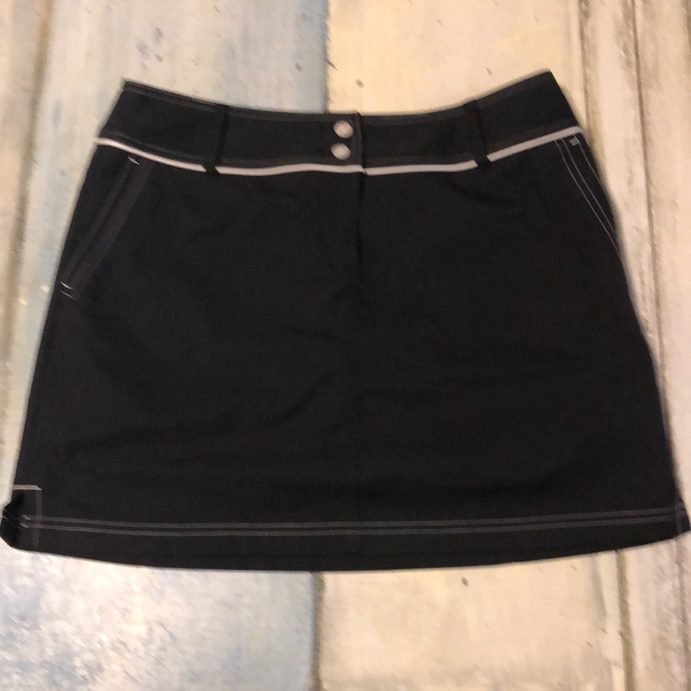 Adidas skorts size 8
